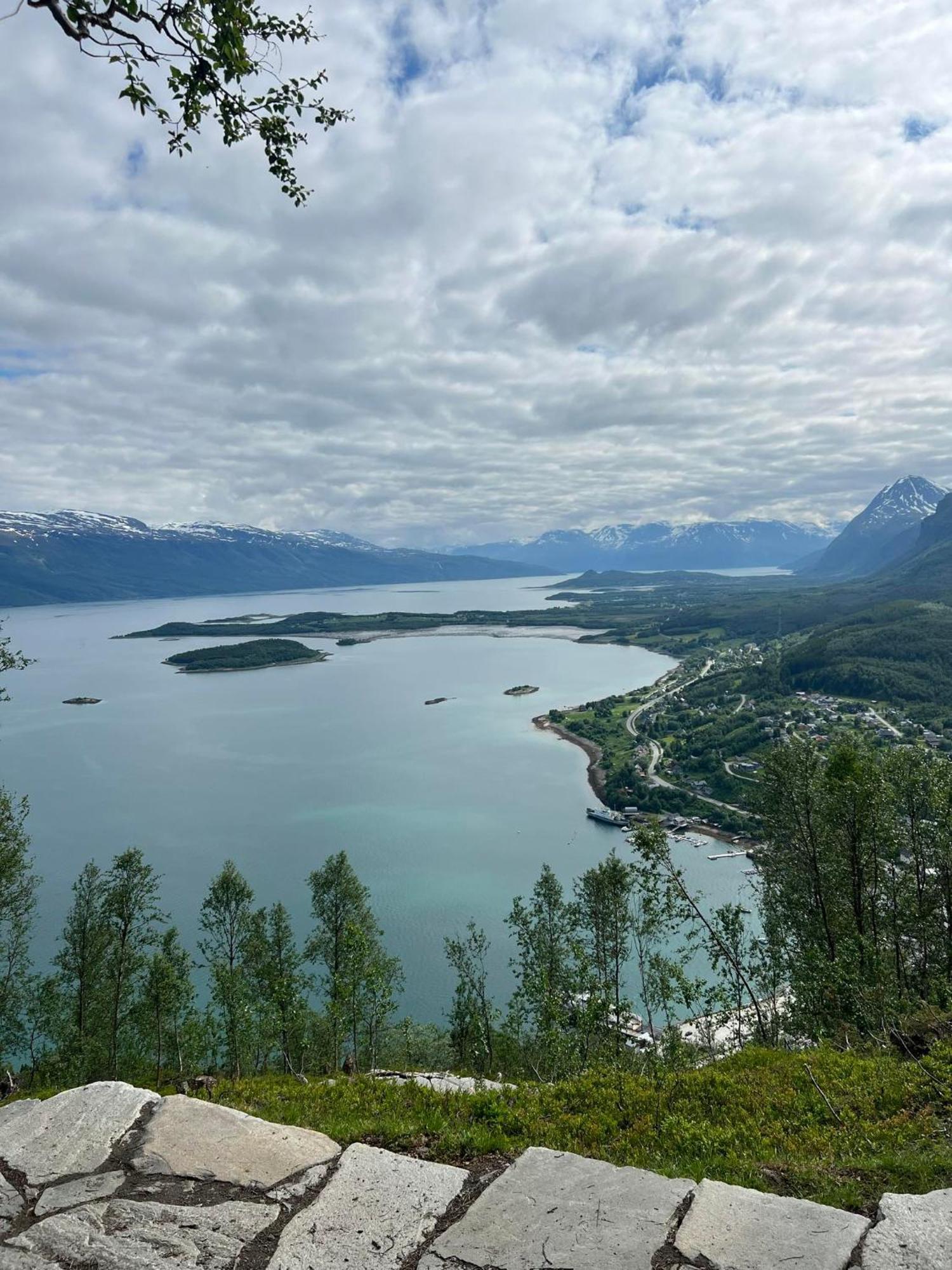 Lyngen Apartments Lyngseidet Exteriér fotografie