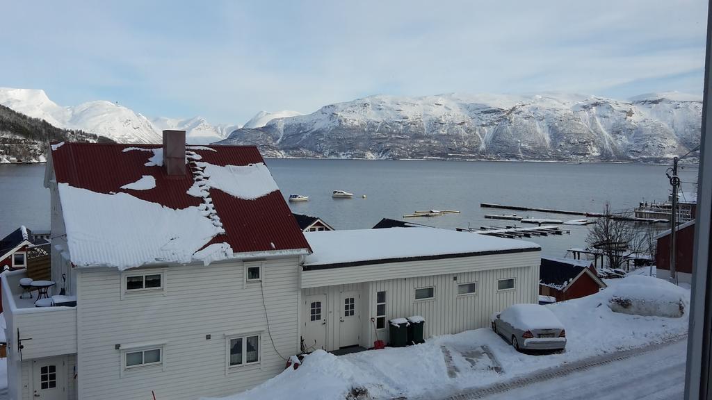 Lyngen Apartments Lyngseidet Pokoj fotografie
